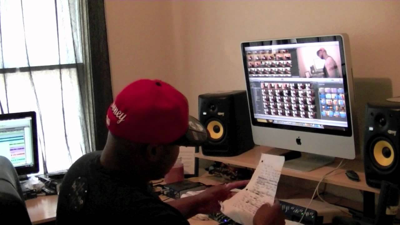 CHRIS LEE IN A BEATMAKING SONGWRITING RECORDING SESSION