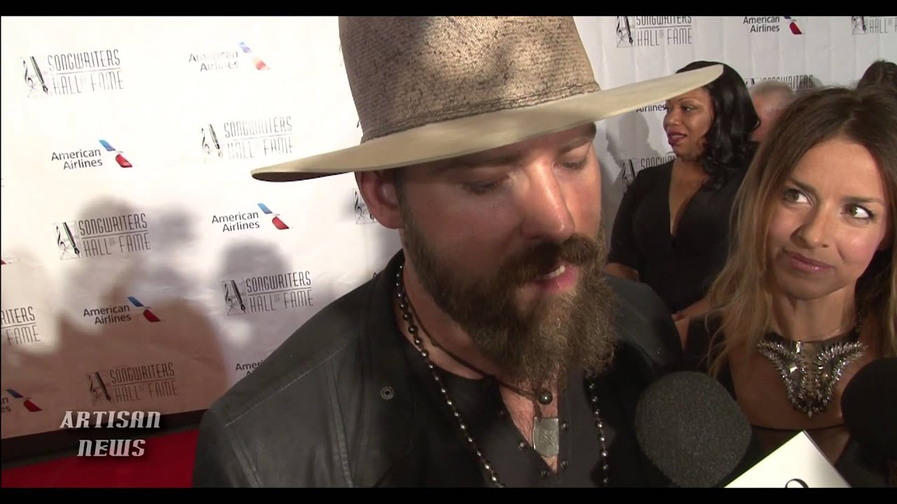 ZAC BROWN INDUCTS JERRY GARCIA AND ROBERT HUNTER INTO SONGWRITERS HALL OF FAME