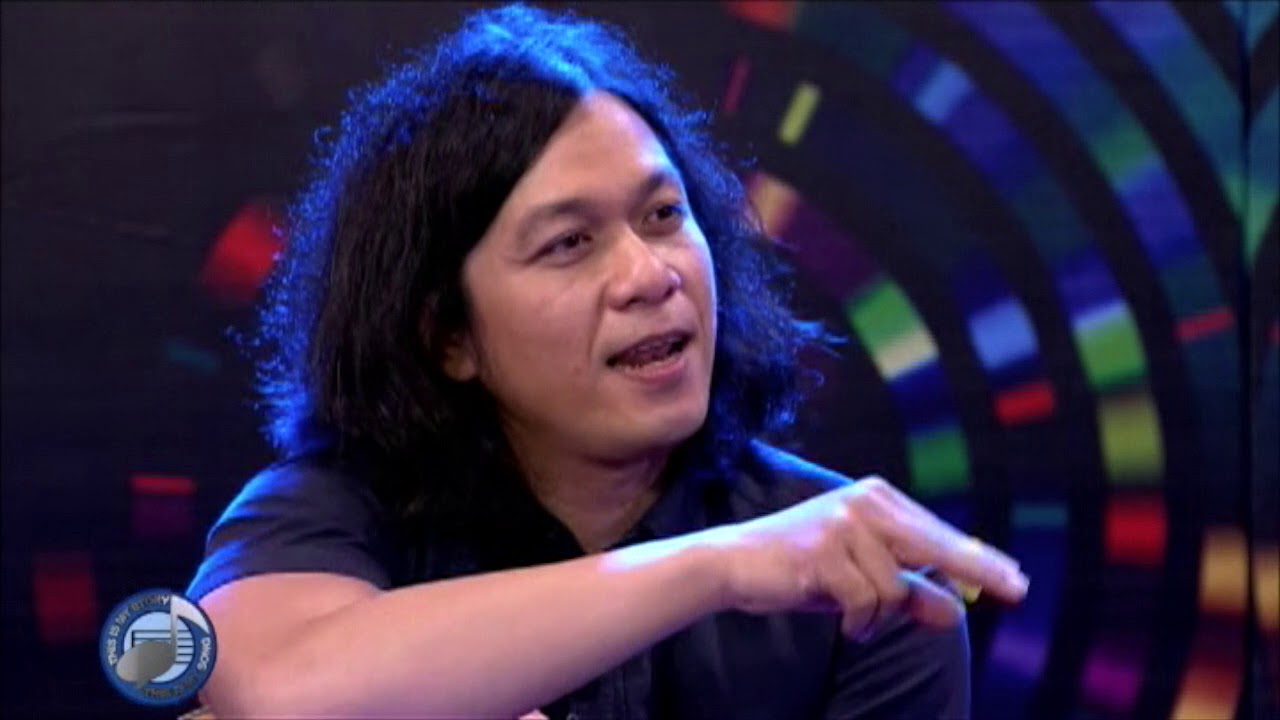 ON-THE-SPOT SONGWRITING: Raimund Marasigan collaborates with Jungee Marcelo