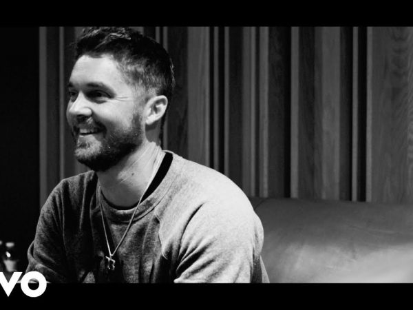 Brett Young – Don't Wanna Write This Song (The Acoustic Sessions) ft. Sean McConnell