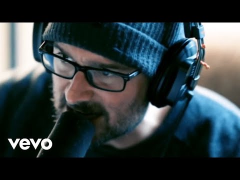 Eric Church – Stick That In Your Country Song (In Studio Performance)