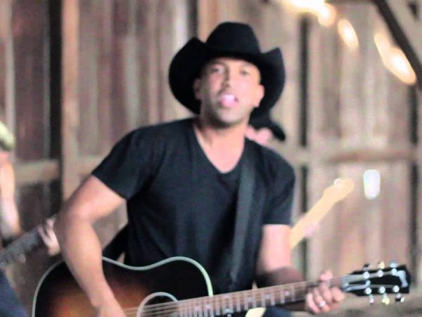 Best Patriotic Song – Mr Red White and Blue – Coffey Anderson (on iTunes)