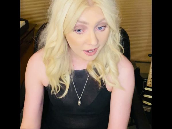 Taylor Momsen – American Songwriter 2021 Song Contest Judge